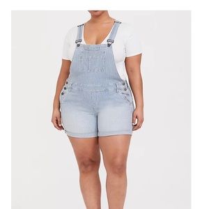 NWT Torrid railroad stripe shortalls